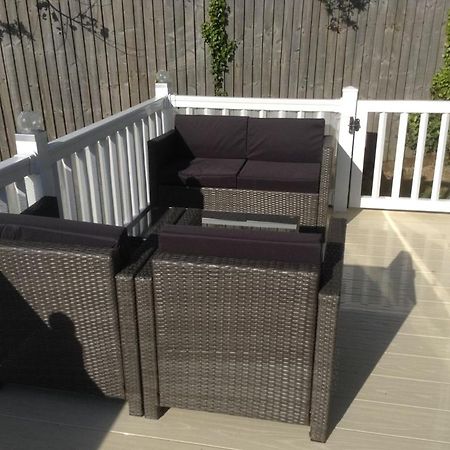Mollys Retreat Pet Friendly Three Bed Caravan With Small Garden Newquay Bay Resort Quieter Area Of Park Экстерьер фото
