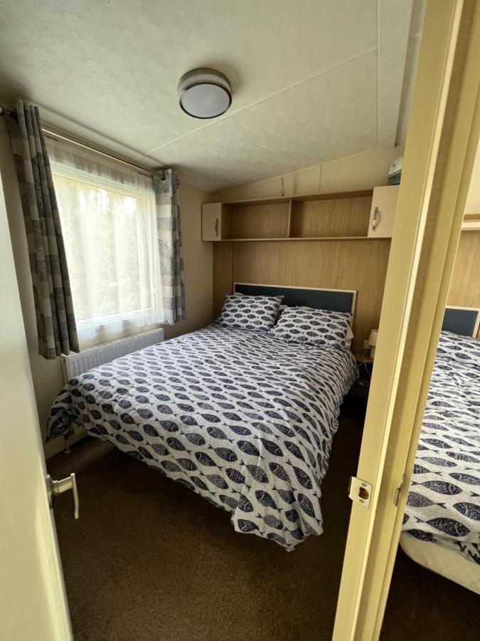Mollys Retreat Pet Friendly Three Bed Caravan With Small Garden Newquay Bay Resort Quieter Area Of Park Экстерьер фото